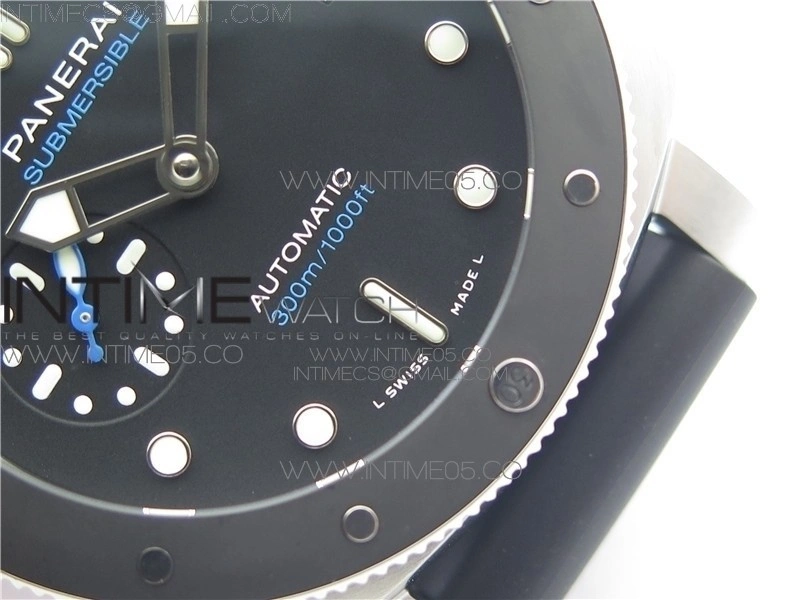 PAM683 Luminor Submersible VSF 1:1 Best Edition on Black Rubber Strap P.9010 Clone
